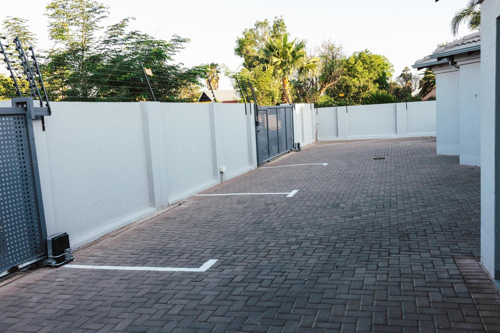 Hotel La Grace Kempton Park Exterior foto